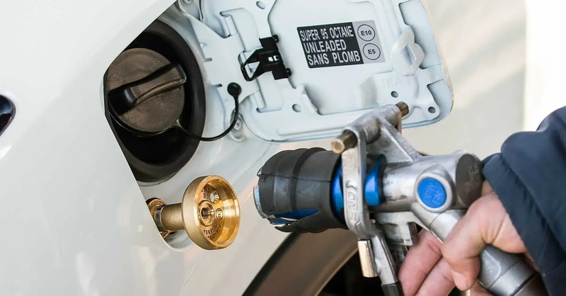 Incentivi auto 2026: niente bonus per le auto nuove, il Governo punta su GPL, metano e colonnine di ricarica