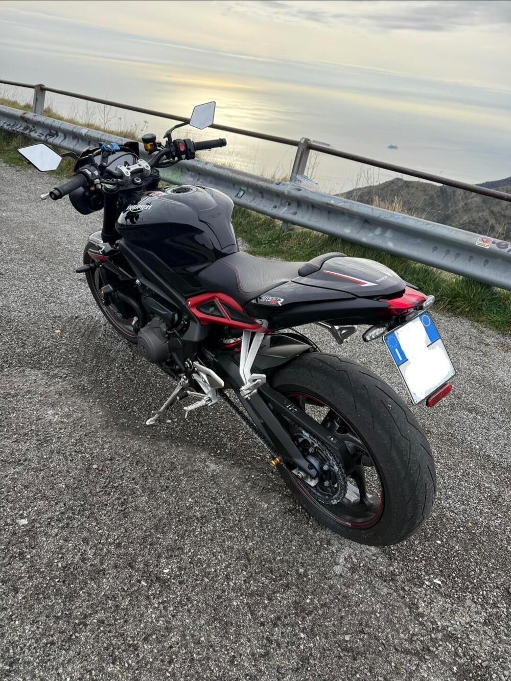Triumph Street Triple R (2017 - 20) (5)