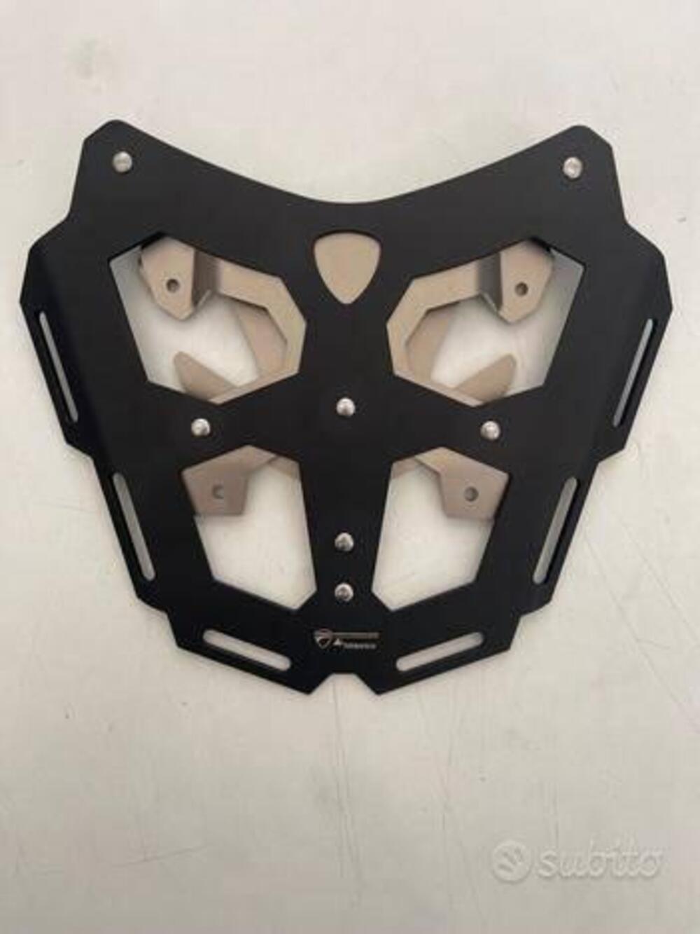 Piastra portapacchi posteriore in alluminio Ducati