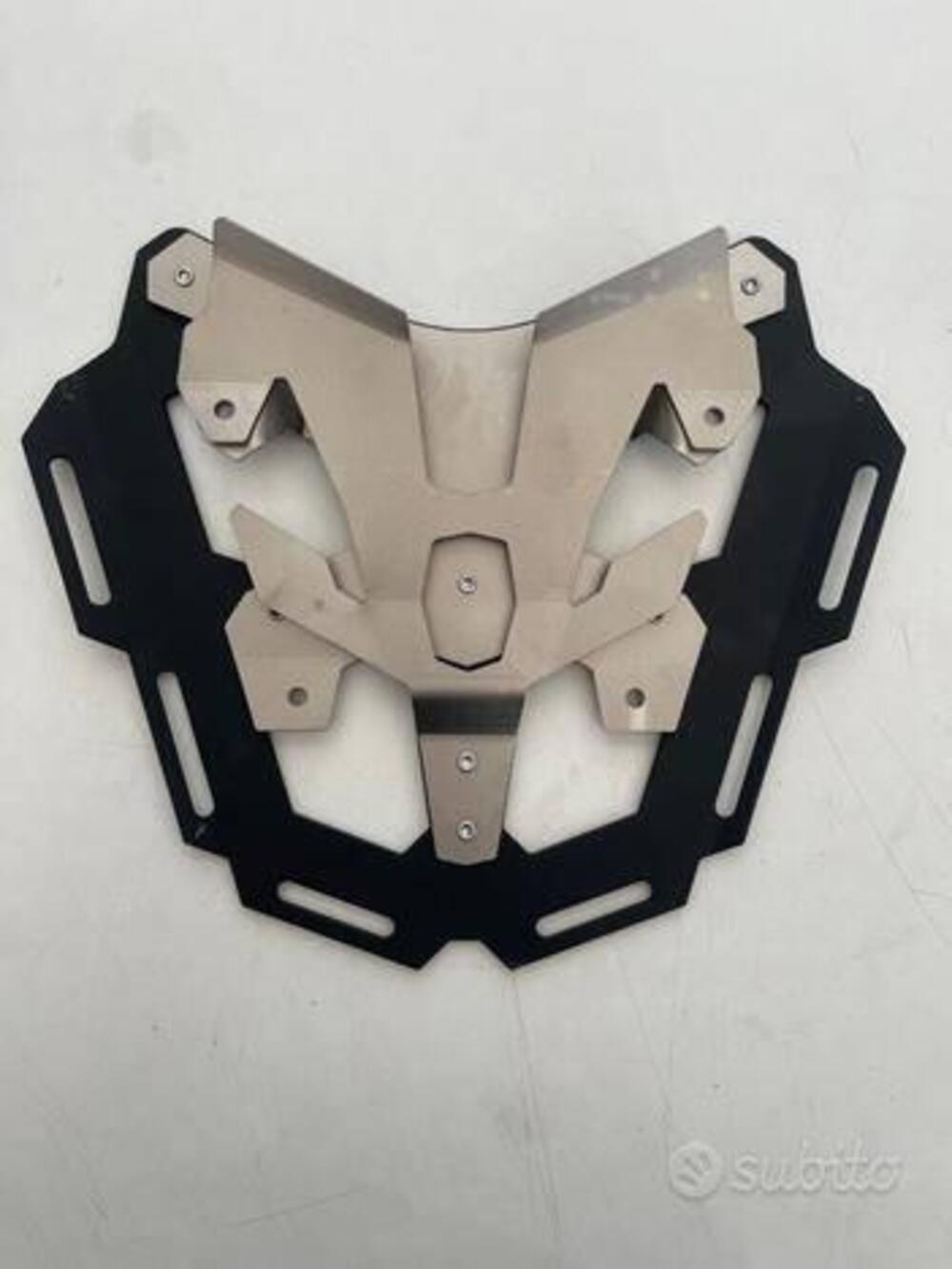 Piastra portapacchi posteriore in alluminio Ducati (2)