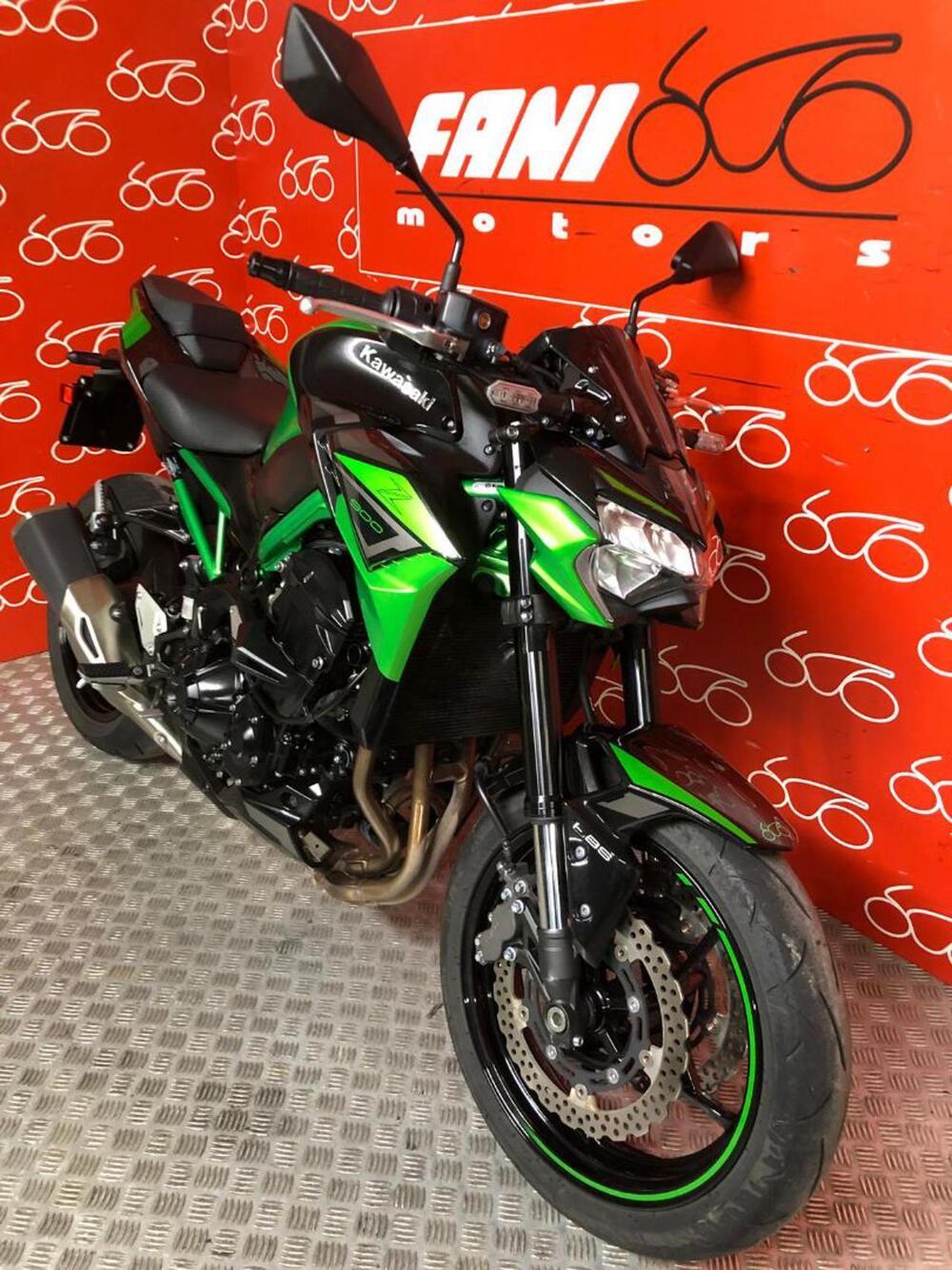 Kawasaki Z 900 (2021 - 24) (2)