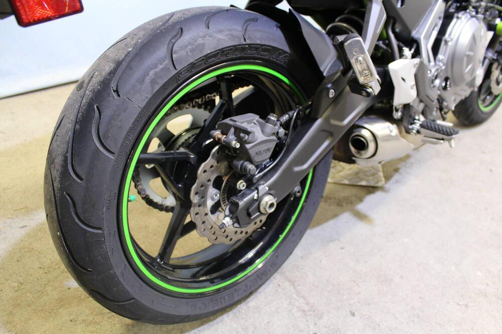 Kawasaki Z 650 (2017 - 19) (6)