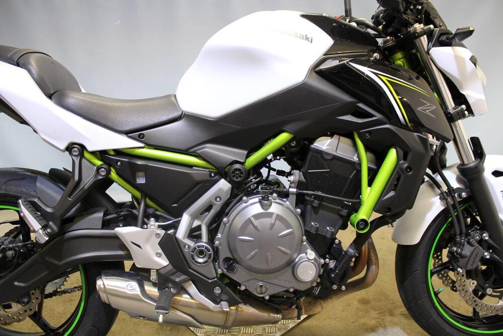 Kawasaki Z 650 (2017 - 19) (9)