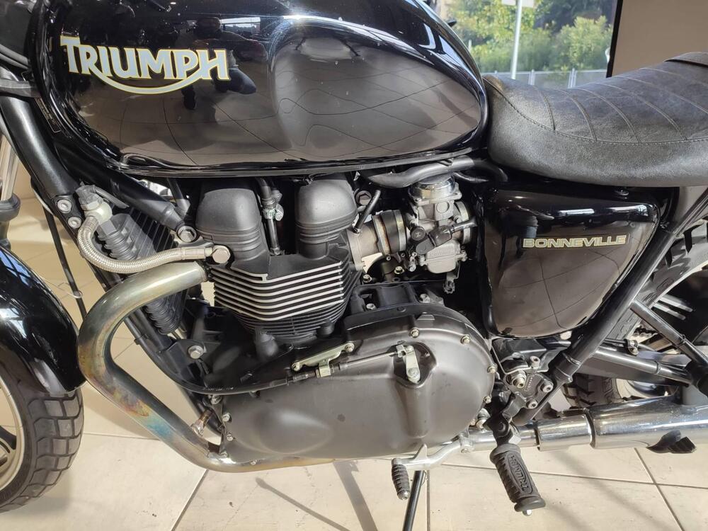 Triumph Bonneville SE (2009 - 13) (9)