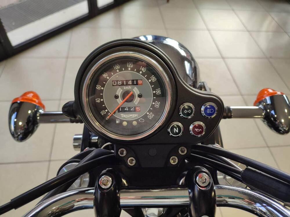 Triumph Bonneville SE (2009 - 13) (4)