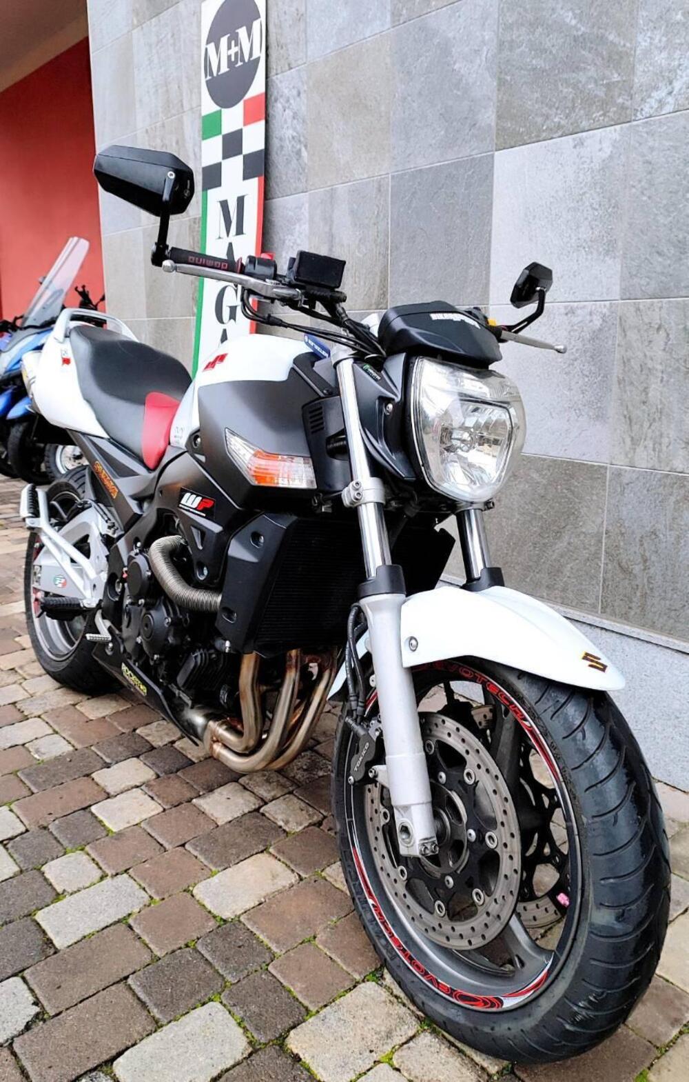 Suzuki GSR 600 (2006 - 11) (3)