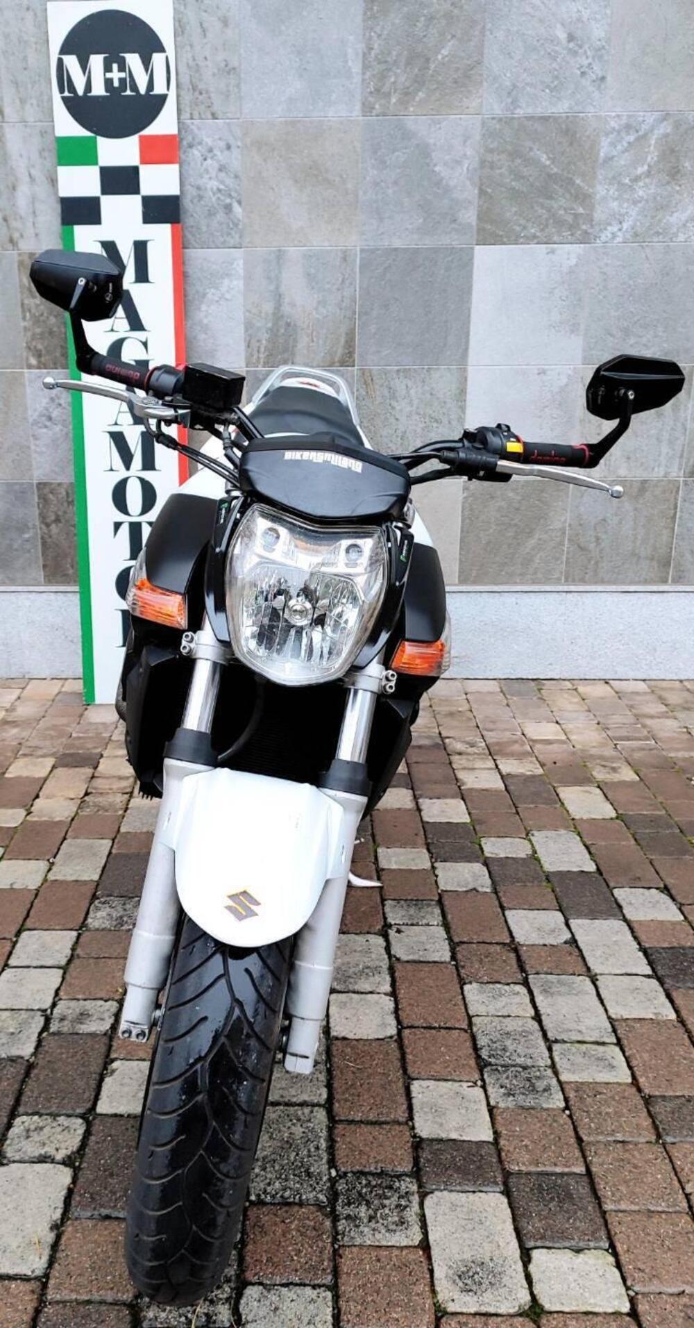 Suzuki GSR 600 (2006 - 11) (7)