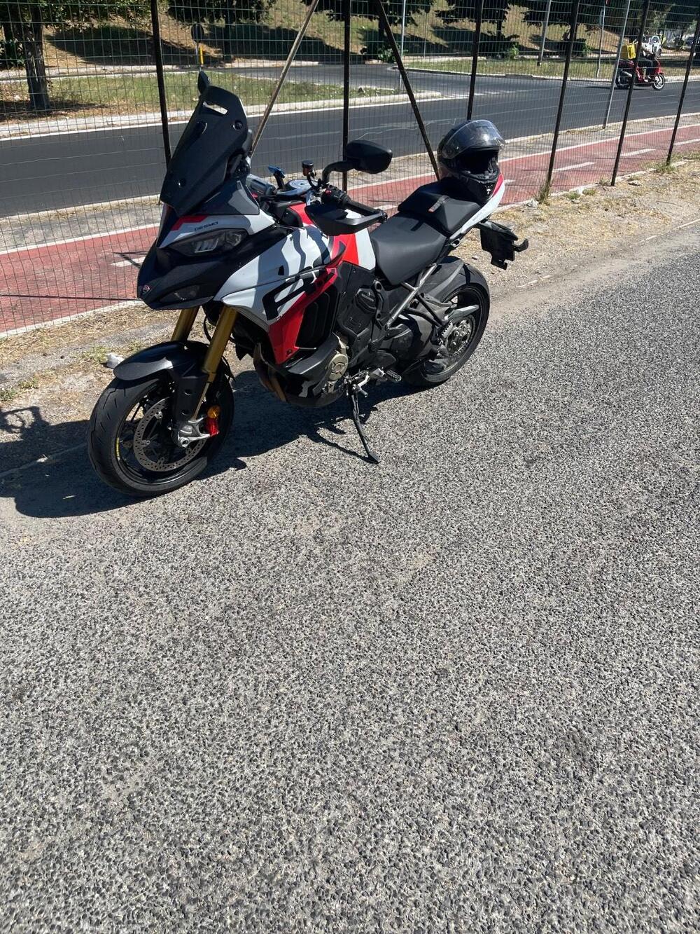 Ducati Multistrada V4 RS (2024 - 25) (3)