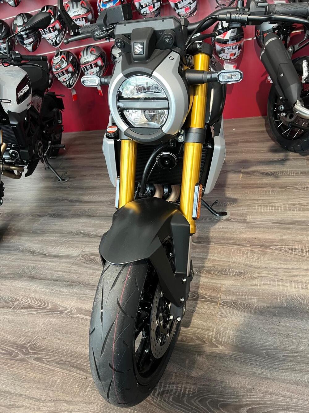 Suzuki GSX-8T (2025 - 26) (2)