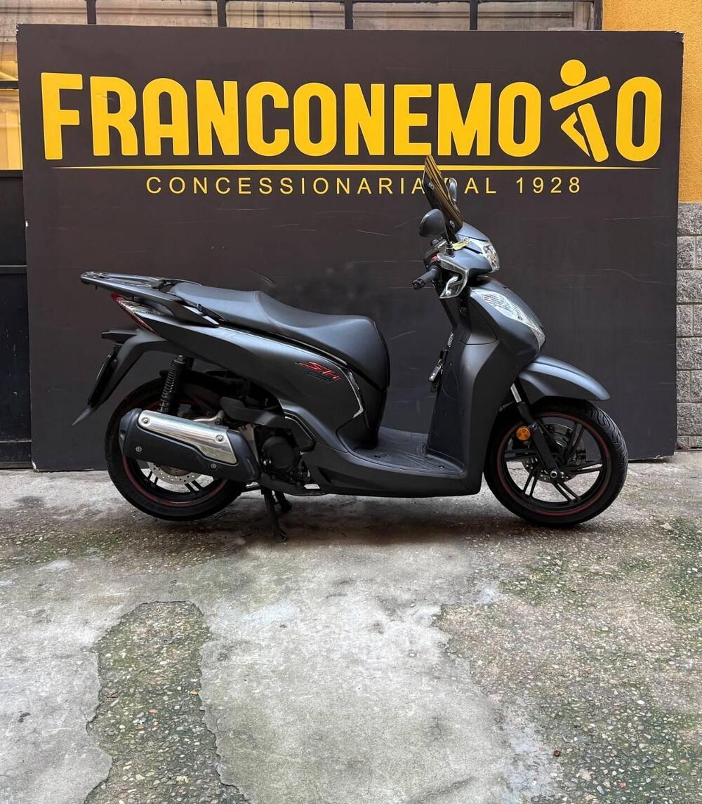 Honda SH 300 i Sport ABS (2018 - 20) (2)