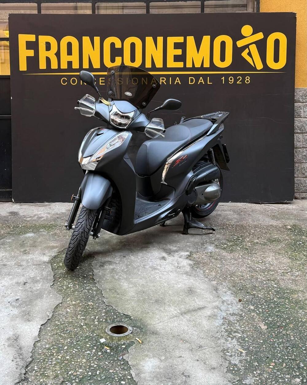 Honda SH 300 i Sport ABS (2018 - 20) (3)