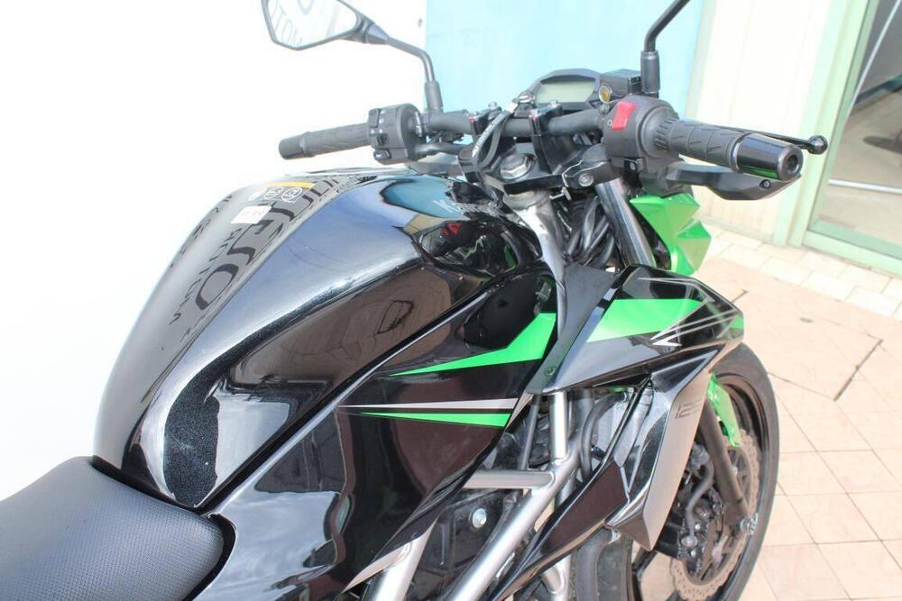 Kawasaki Z 125 (2021 - 24) (9)