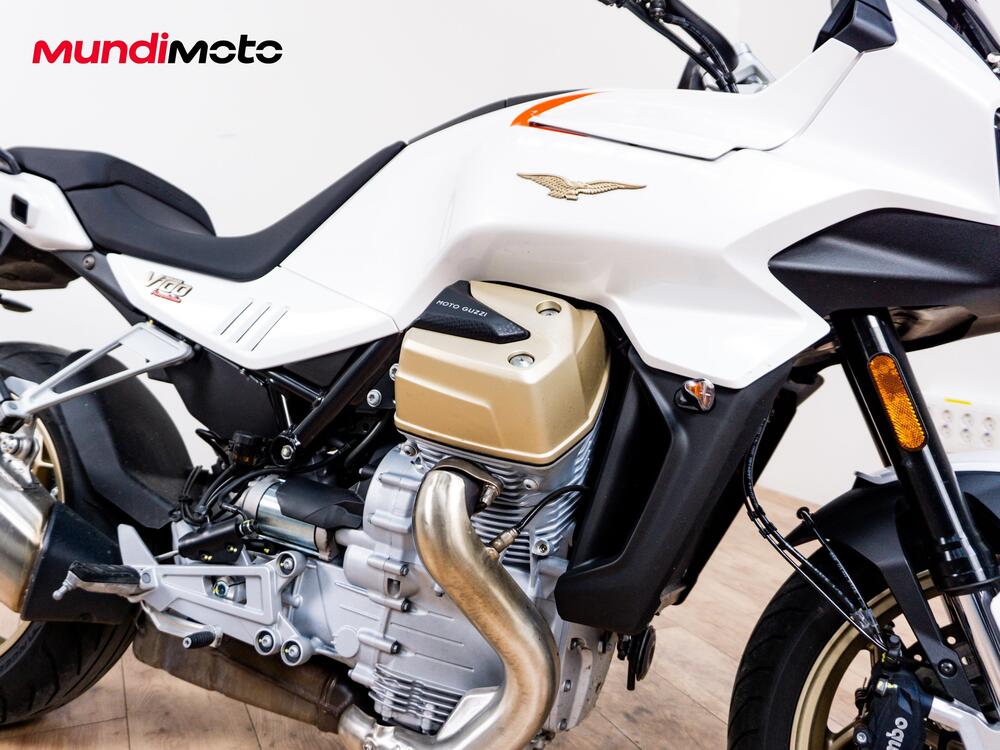 Moto Guzzi V100 Mandello (2022 - 24) (4)