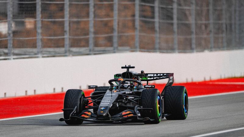 &ldquo;Senna e Schumacher? Avrebbero adorato queste F1&rdquo;: Brundle spiega perch&eacute; il regolamento 2026 &egrave; da veri fuoriclasse