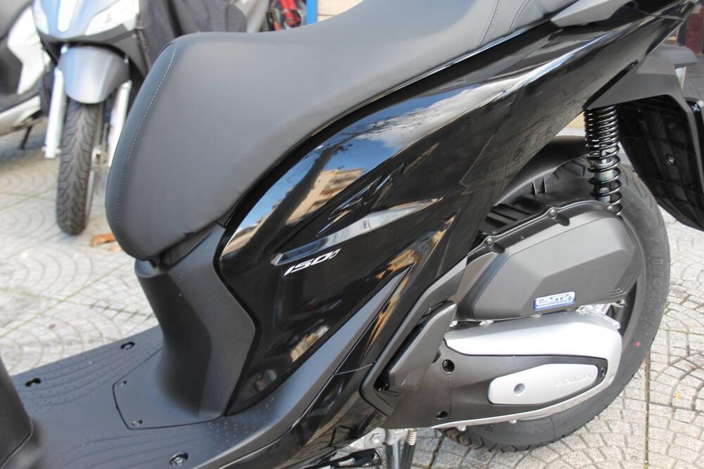 Honda SH 150 (2026) (6)