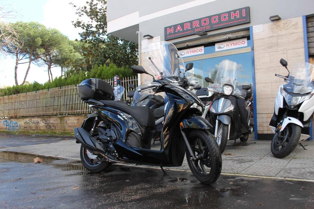 Honda SH 350 (2021 - 24) (9)