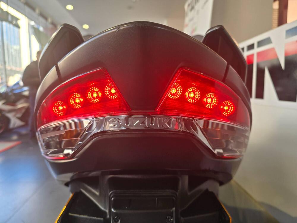 Suzuki Burgman AN 400 (2017 - 20) (8)