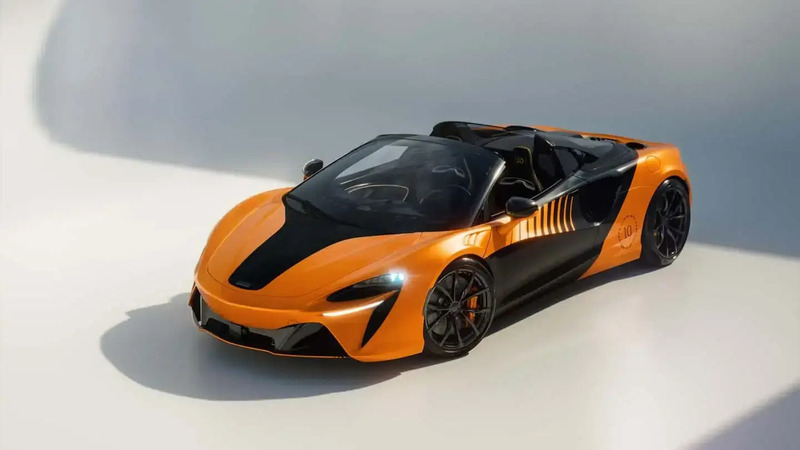 McLaren Artura Spider: supercar ibrida scoperta da 690 CV che celebra la Formula 1
