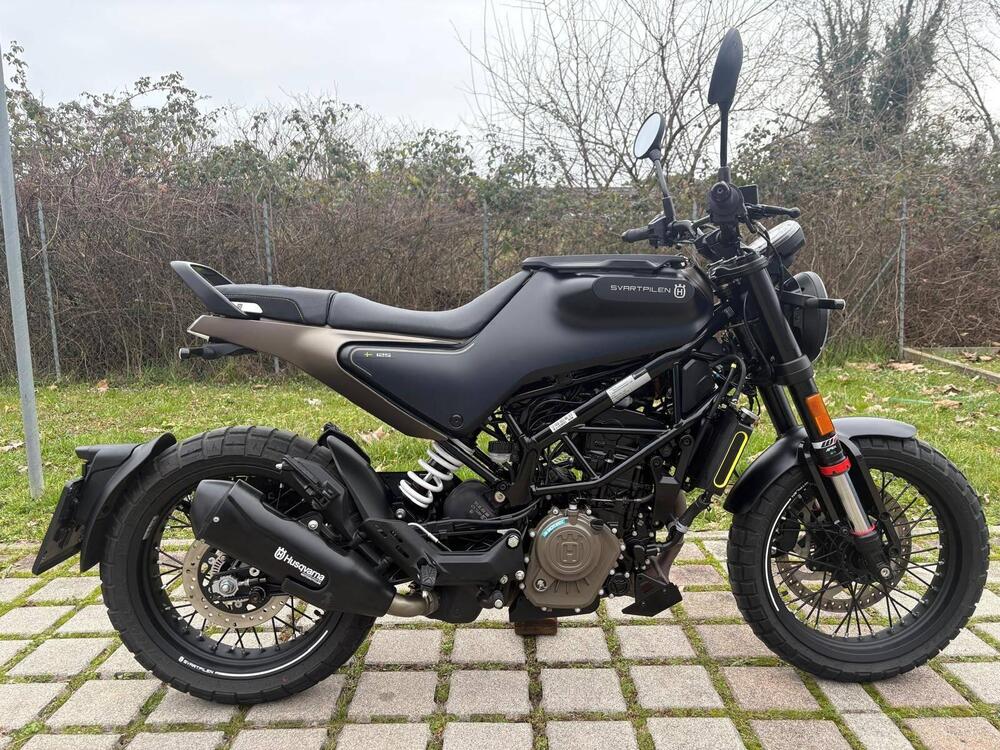 Husqvarna Svartpilen 125 (2021 - 23) (2)