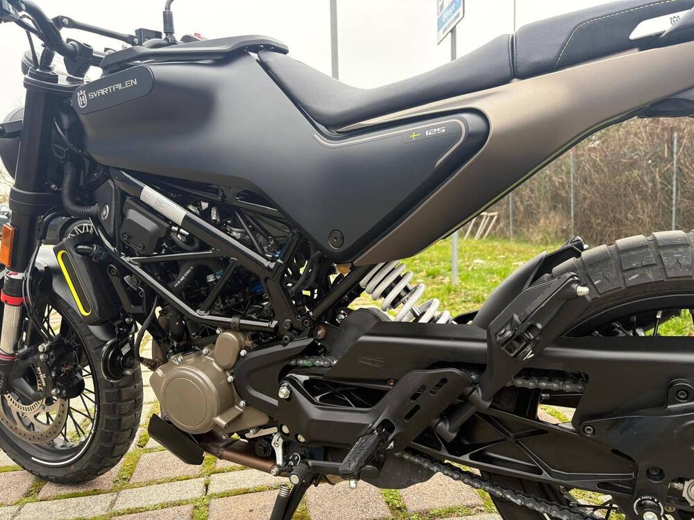 Husqvarna Svartpilen 125 (2021 - 23) (3)