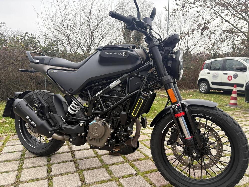 Husqvarna Svartpilen 125 (2021 - 23) (7)