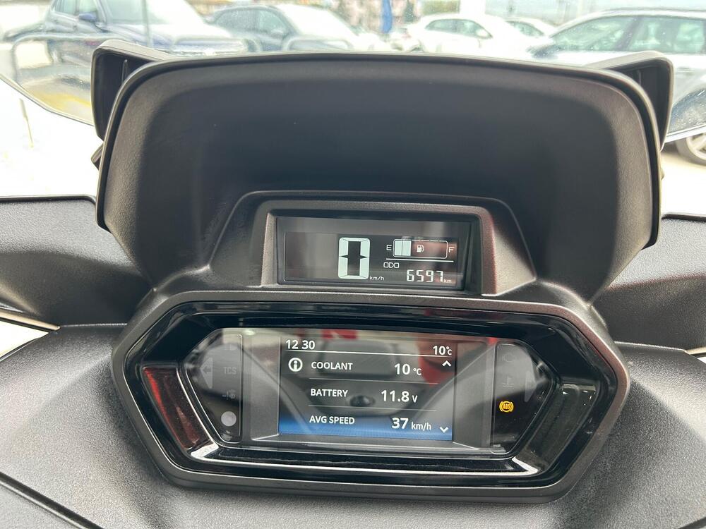 Yamaha X-Max 300 Tech Max (2021 - 24) (2)