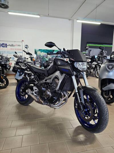 Yamaha MT-09 (2013 - 15) usata