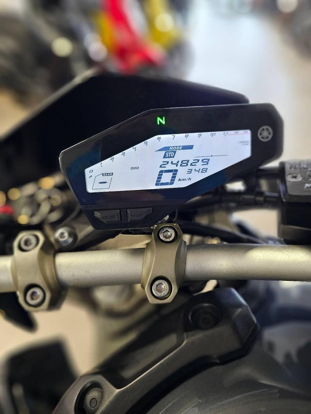 Yamaha MT-09 (2013 - 15) (3)