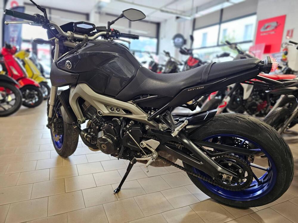 Yamaha MT-09 (2013 - 15) (4)