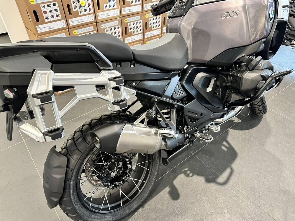 Bmw R 1300 GS Adventure Triple Black (2025 - 26) (4)