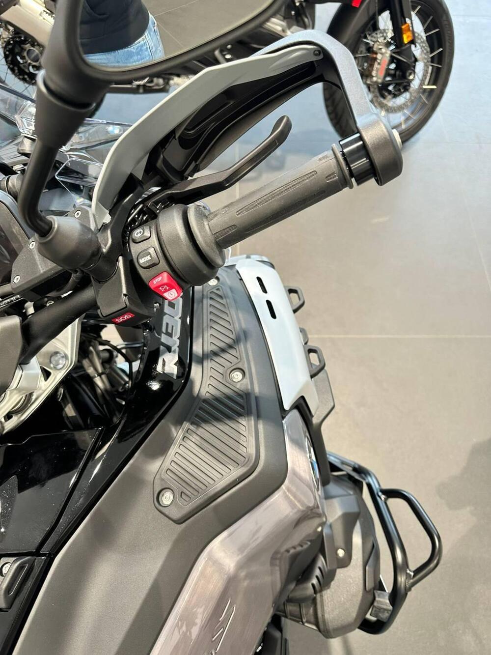 Bmw R 1300 GS Adventure Triple Black (2025 - 26) (5)