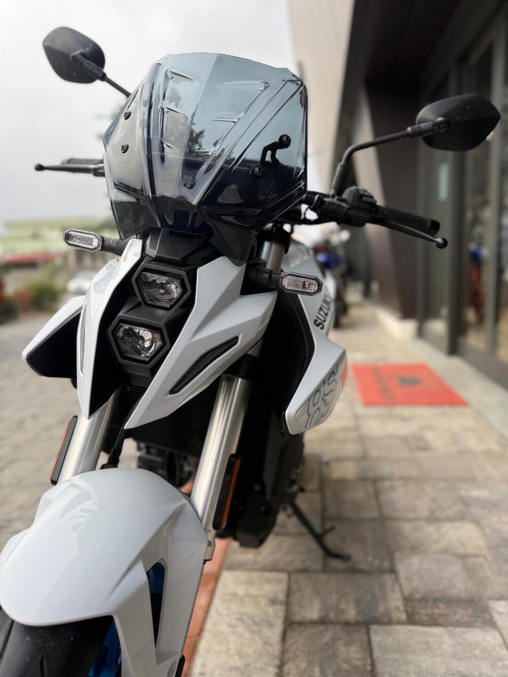 Suzuki GSX-8S (2023 - 24) (6)