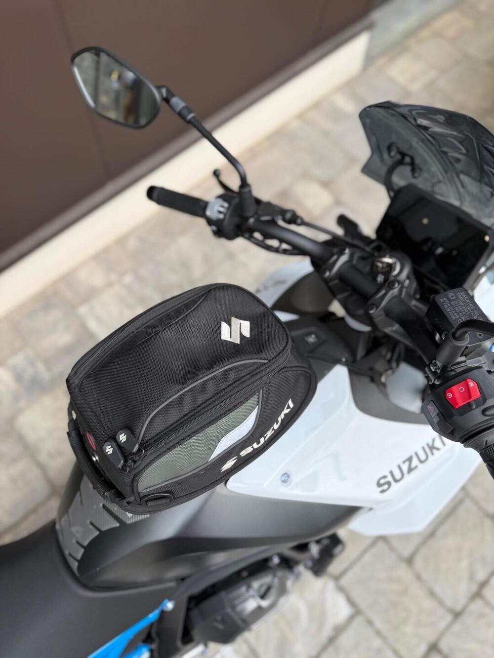 Suzuki GSX-8S (2023 - 24) (8)