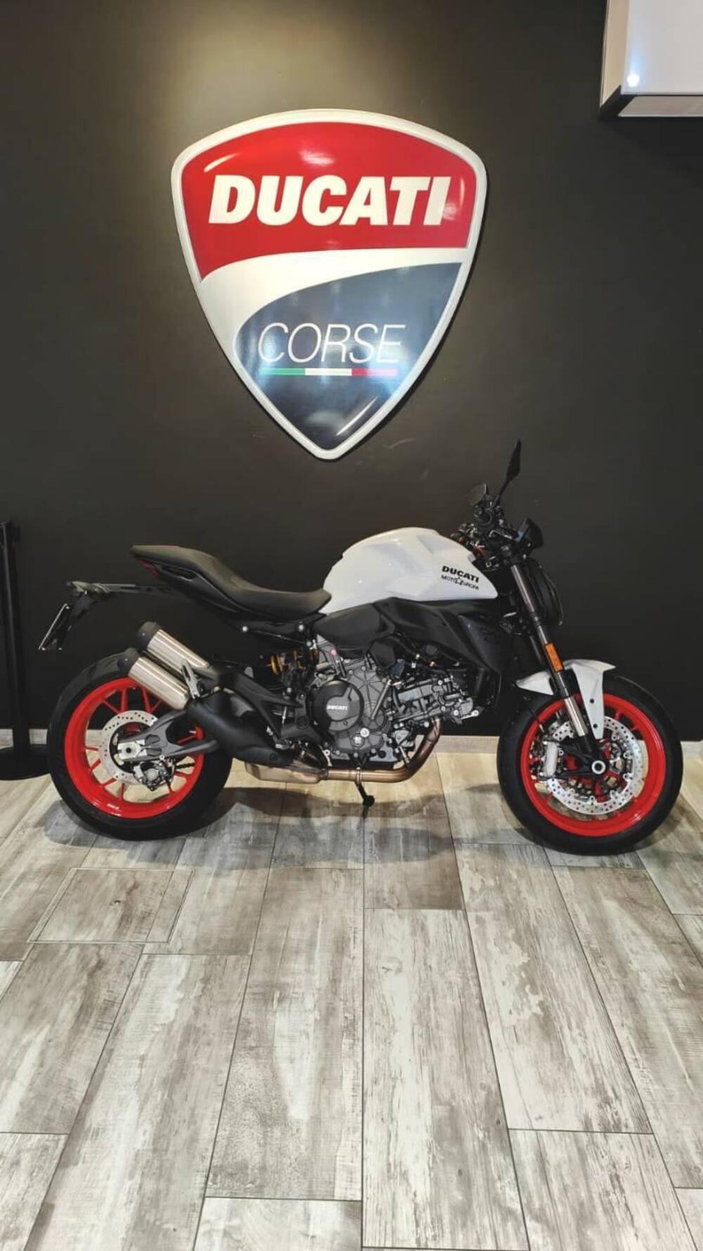 Ducati Monster 890 (2026) (10)