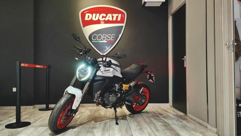 Ducati Monster 890 (2026) (12)