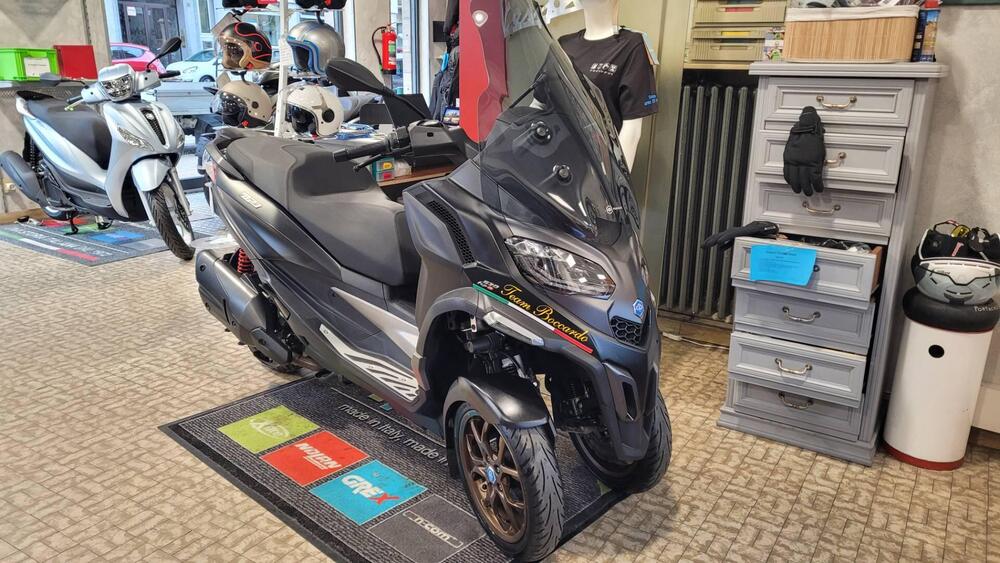 Piaggio MP3 530 Hpe Exclusive (2025 - 26) (4)