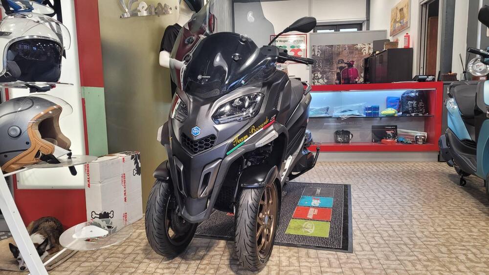 Piaggio MP3 530 Hpe Exclusive (2025 - 26) (11)