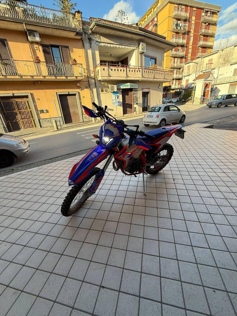 Betamotor RR 125 4T Motard R (2023 - 24) (4)