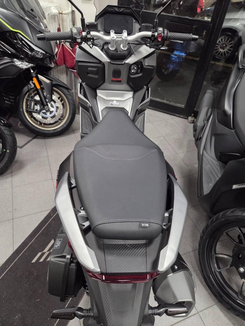 Voge Sfida SR2 ADV (2026) (4)