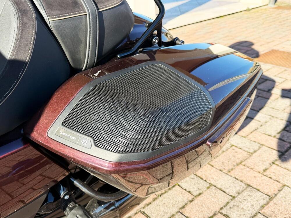 Harley-Davidson CVO Street Glide (2024) (10)