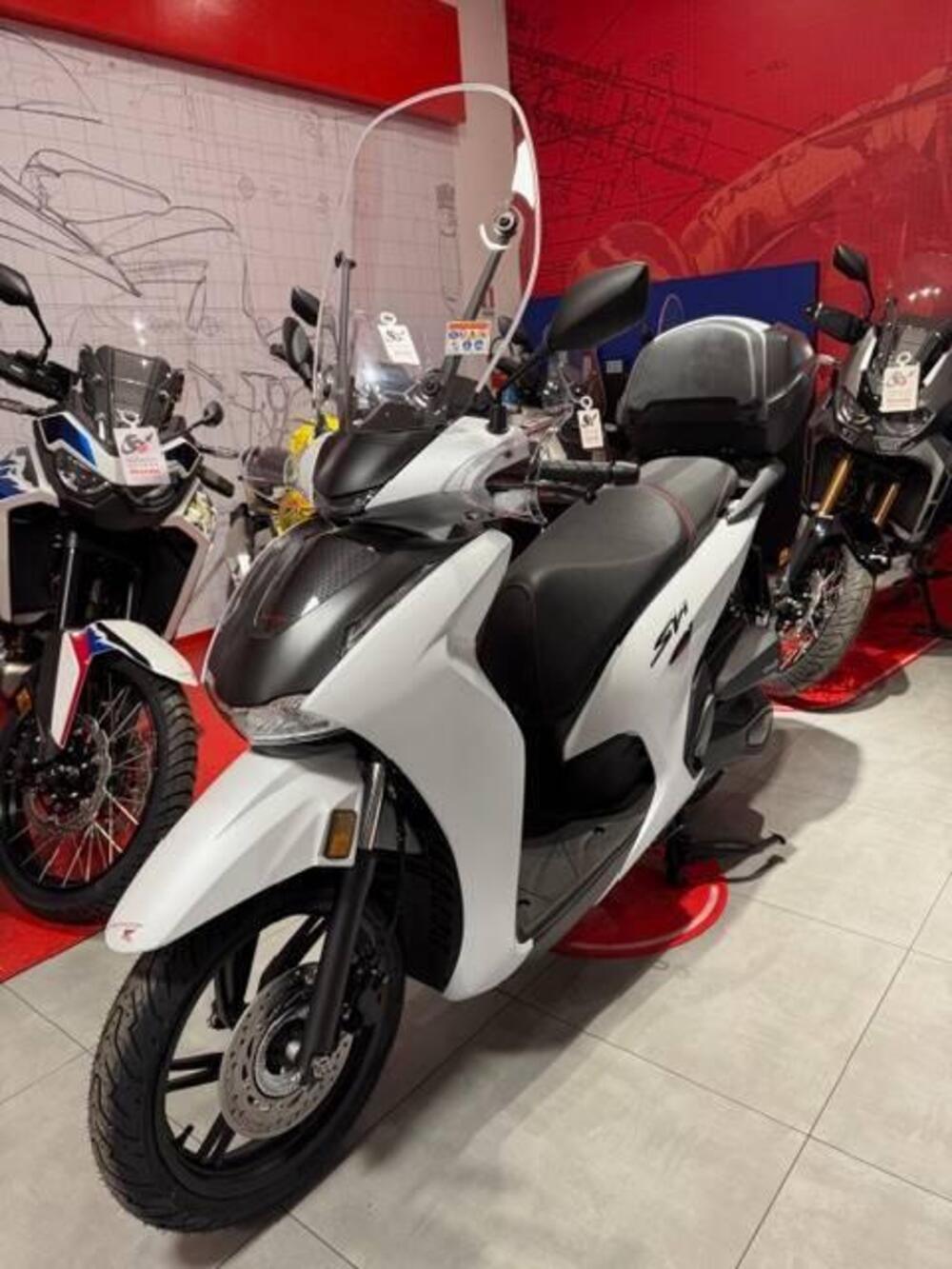 Honda SH 350i Sport (2025 - 26) (8)