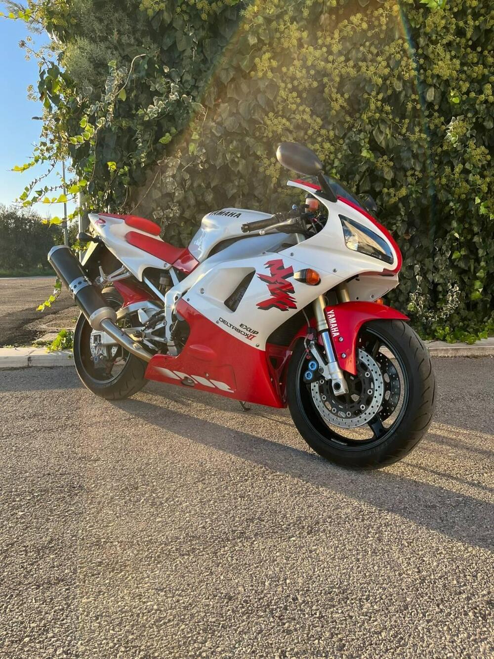 Yamaha YZF R1 (1998 - 99) (2)