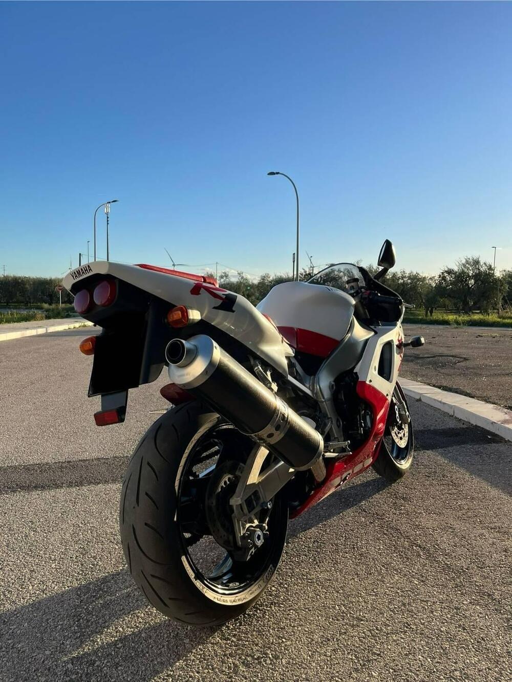 Yamaha YZF R1 (1998 - 99) (5)