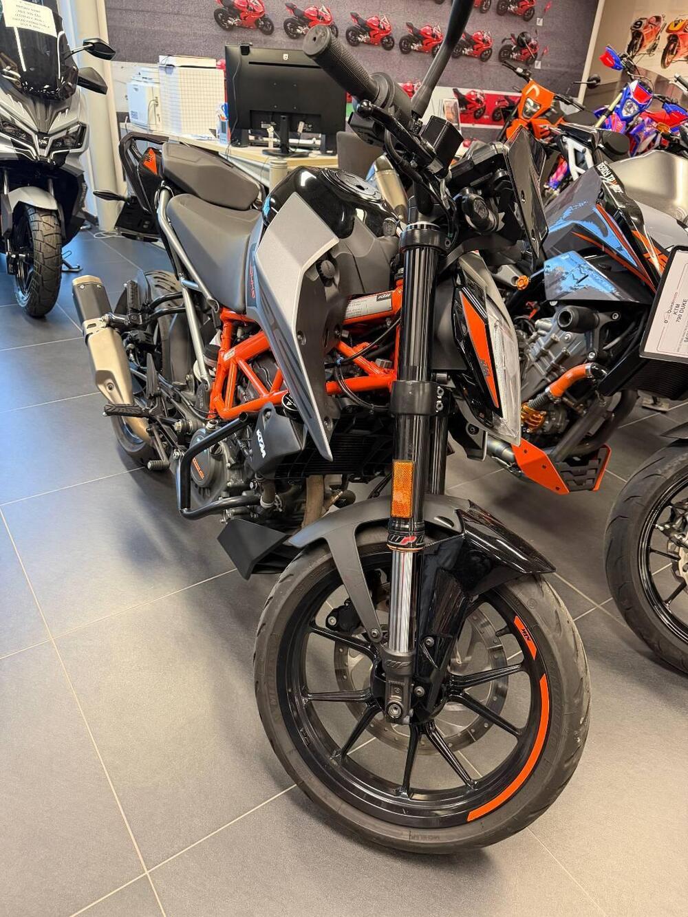 KTM 125 Duke (2021 - 23) (4)