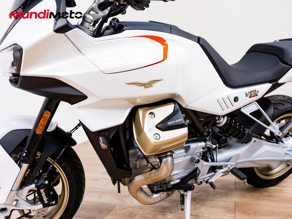 Moto Guzzi V100 Mandello (2022 - 24) (9)