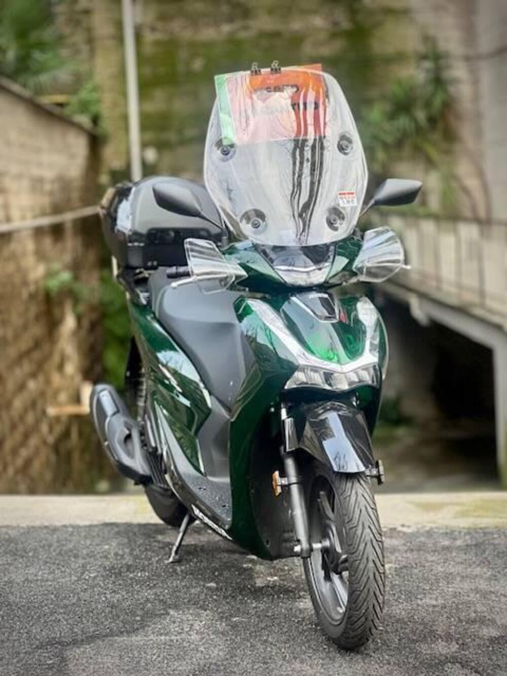 Honda SH 125i Vetro (2024 - 25) (2)