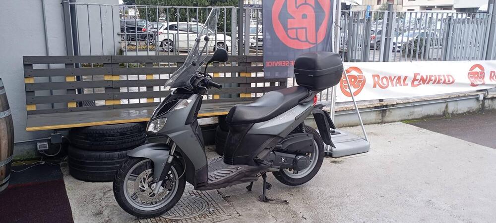 Aprilia Sportcity 200 (6)