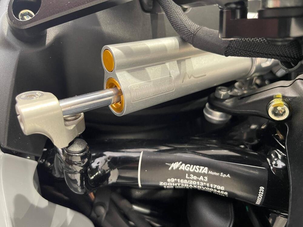 MV Agusta Brutale 1000 RS (2022 - 26) (17)
