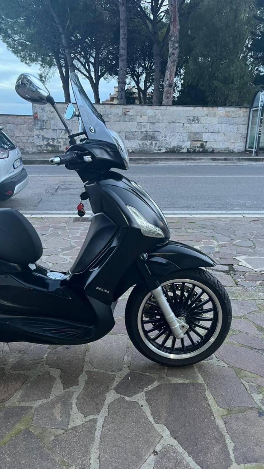 Piaggio Beverly 300 i.e. Police ABS-ASR (2017 - 20) (5)