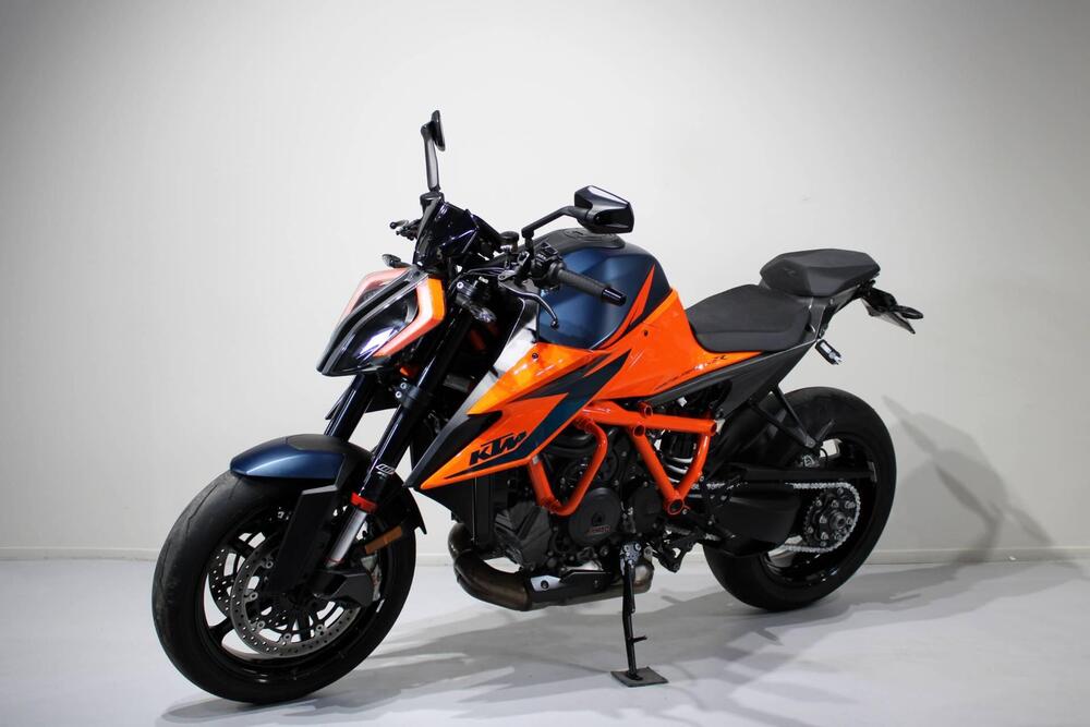 KTM 1290 Super Duke R (2021) (3)